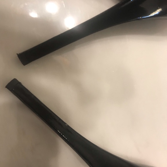 Guess Red 5” Heel Pumps - Picture 6 of 6